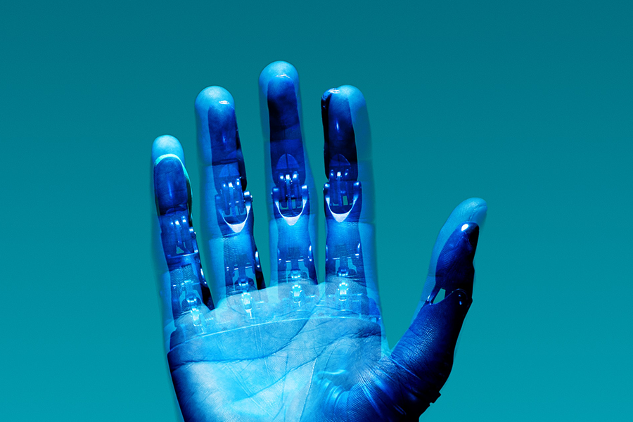 AM23-blue-hand